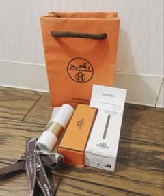 Hermes リップバーム ノーカラー 35g HERMES リップバーム ノーカラー ¥9,240 - メルカリ