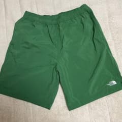 ノースフェイスハーフパンツのサムネイル