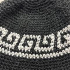 ハンドメイド ニットバケットハット ブラック ホワイト クラッシャーハットのサムネイル