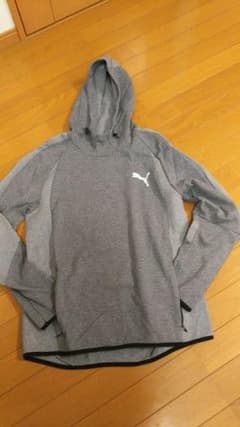 PUMA フード付きトップスのサムネイル