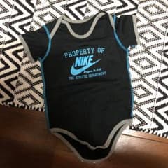 NIKE ロンパースのサムネイル
