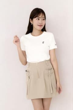 herlipto Hello Kitty Embroidered Teeのサムネイル