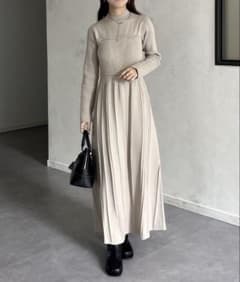 Thevon ハイネックビスチェ切替ニットワンピースのサムネイル