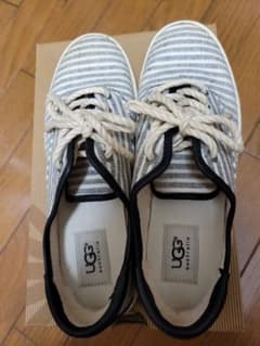 UGGスニーカー