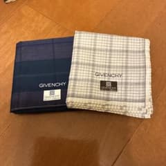 新品 GIVENCHY ハンカチ 2枚セットのサムネイル