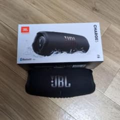 白*ゲ様 JBL CHARGE 5 ワイヤレススピーカー 本体のサムネイル