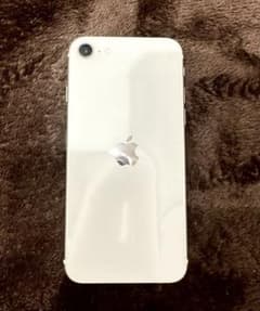Apple iPhoneSE 3世代 ホワイトのサムネイル