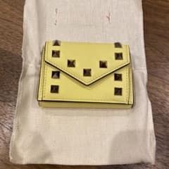 Valentino ヴァレンティノ　新品　財布のサムネイル