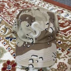 supreme 迷彩刺繍Sロゴベースボールキャップのサムネイル