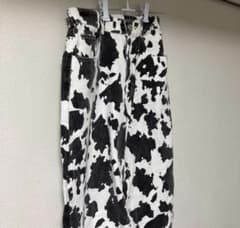 牛柄 パンツ 白黒 モノトーン 総柄 レディースのサムネイル