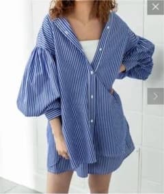 mystic ミスティック　バックシャンギャザーシャツ　ブラウス ネイビーのサムネイル