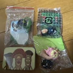 こびとづかん フィギュア チャーム 缶ケース付きセットのサムネイル