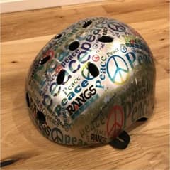 子供用ヘルメットのサムネイル