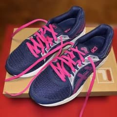 ASICS ネイビー/ピンク スニーカー 23.0 cmのサムネイル