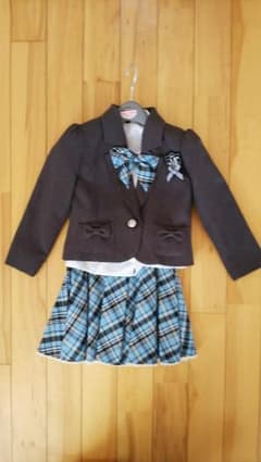 卒業式 女の子 スーツ 110㎝のサムネイル