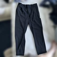 レディース テーパードパンツ　ブラックのサムネイル