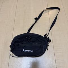 SUPREME シュプリーム　ボディバッグ　ショルダーバッグのサムネイル