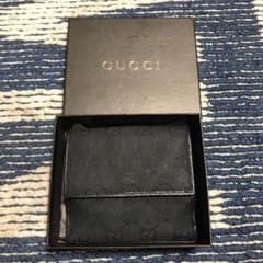 GUCCI財布のサムネイル