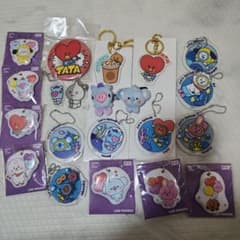 BT21 アクリルキーホルダー 缶バッジ セット④ - メルカリ