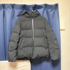 ユニクロ　レディース　シームレスダウンパーカー　Mサイズ　大幅お値下げ中❗️のサムネイル