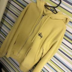Stüssy ジップアップパーカー イエローのサムネイル