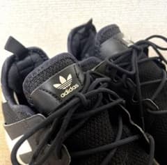 【値下げ中】adidas アディダス スニーカー ブラック×ホワイト 春服 夏服のサムネイル
