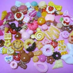 値下げ中☆スイーツデコパーツセット☆のサムネイル