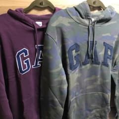 GAP 裏起毛　パーカー　二枚セットのサムネイル
