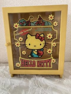 キティ(ミ・。・ミ)♡木製ディスプレイケース - メルカリ