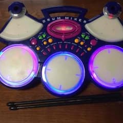光る電子ドラムのサムネイル