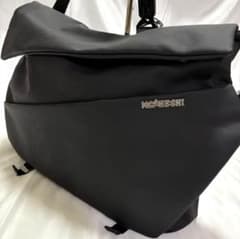 美品　HESHI 2WAY 多収納　A4ボディバッグBlackSling 黒のサムネイル