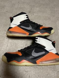 Nike Jordan mars270 シャッタードバックボード