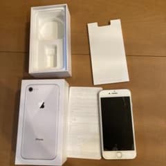 Apple iPhone8 64GB シルバー MQ852J/Aのサムネイル