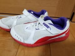 PUMAスニーカー　19cm&スニーカーセットのサムネイル