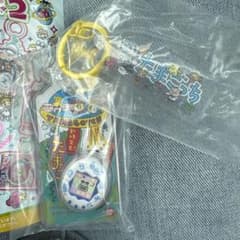 M*】様 新種発見！！たまごっち アクリルキーホルダー白のサムネイル