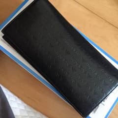 アルマーニの財布のサムネイル