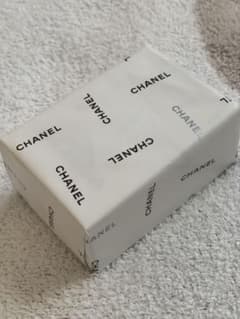 CHANELラクレームマンのサムネイル