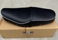 W800 K&H シート パイピングシルバー メグロ w650 リベット - メルカリ