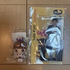 「値下げ！」岸優太 アクスタ&PVCキーホルダーのサムネイル
