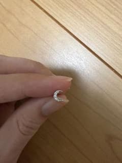 三日月モチーフ ストーンピアス　軟骨ピアスのサムネイル