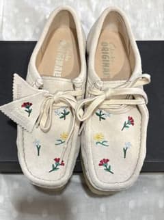 CLARKS ORIGINALS ワラビーデイジー　ローファー23.5 未使用品 CLARKS ORIGINALS ワラビーデイジー ローファー23.5 未使用品 - メルカリ