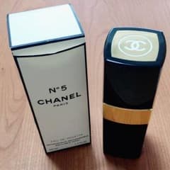 CHANEL 香水のサムネイル