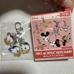 ディズニー トリオアクリルキーホルダー ヒューイ　デューイ　ルーイのサムネイル