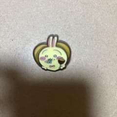 ちいかわ　うさぎ　ピンバッジのサムネイル