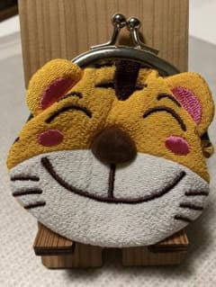 すぐ発送】トラの顔の小銭入れ - メルカリ