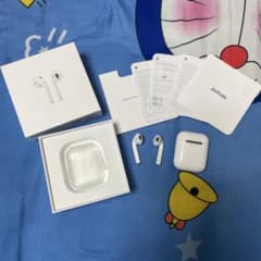 【正規品】Apple AirPods 第2世代 (動作確認済み・充電ケース付き)のサムネイル