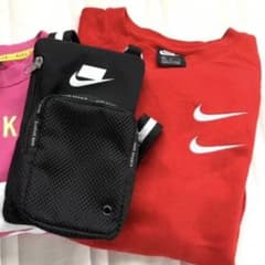 専用NIKE ナイキトレーナーのサムネイル