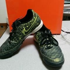 NIKE サッカー トレーニングシューズのサムネイル