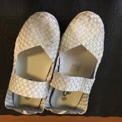 スニーカーのサムネイル
