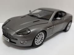 最安値 レア！ 1/18 ボンドカー アストンマーチン V12 ヴァンキッシュ